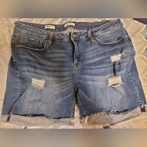 Vigoss cut off shorts size 18